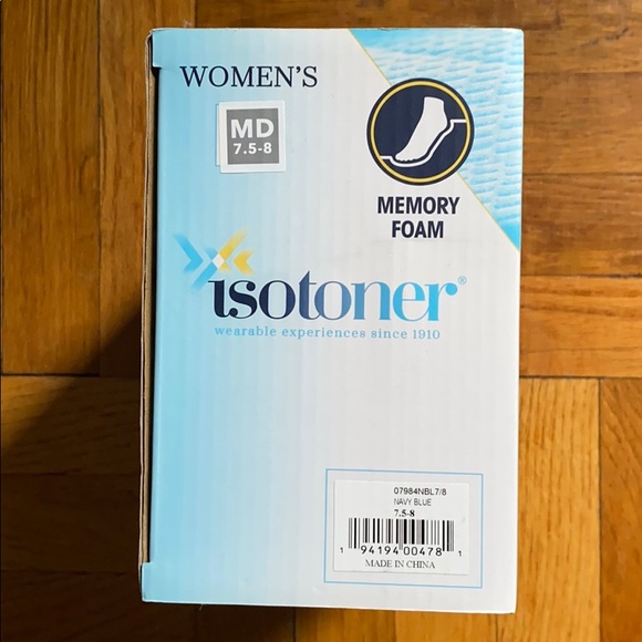 Women’s Isotoner memory foam house slippers - Picture 5 of 5